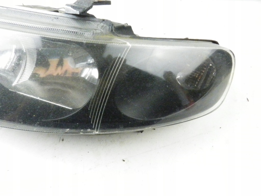 фото №3, Лампа левый перед leon i