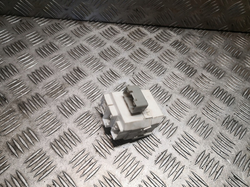 фото №1, Smart forfour i реле