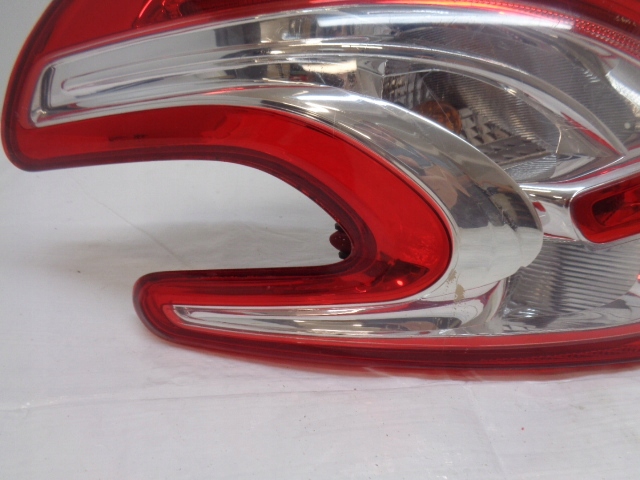 фото №4, Peugeot 208 лампа левая задняя задняя