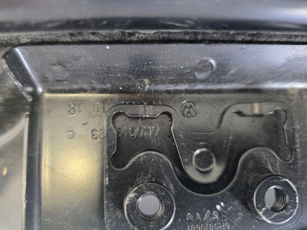 фото №5, Pas задняя задний стена vw polo 6r 6c v 09-17r 6r6813301c