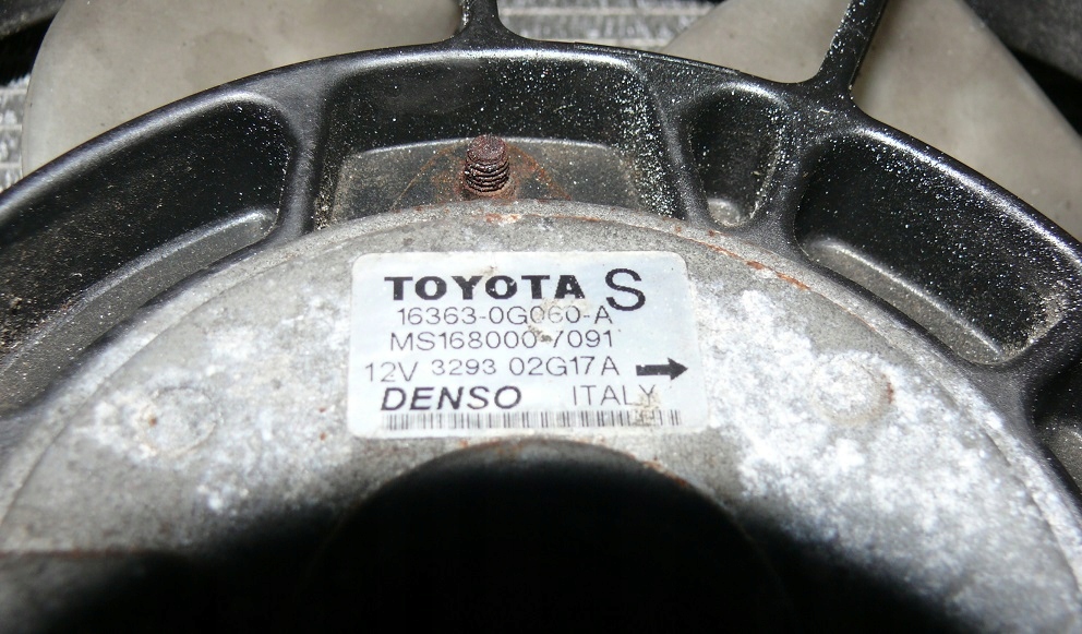 Радиатор воды вентиляторы радиатора toyota auris 2 avensis 2 t25 2.0 d4d Киев