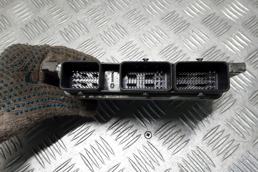 фото №1, Бортовий комп'ютер двигуна ecu renault grand scénic ii jm0/1_ 8200509516 1.6l
