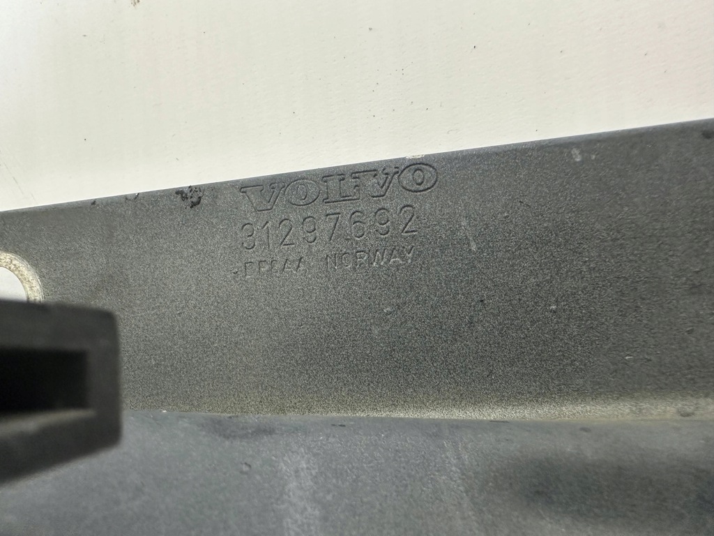 фото №9, Балка бампера перед абсорбер 31297692 volvo xc60 i 2.0 d3 2010r.