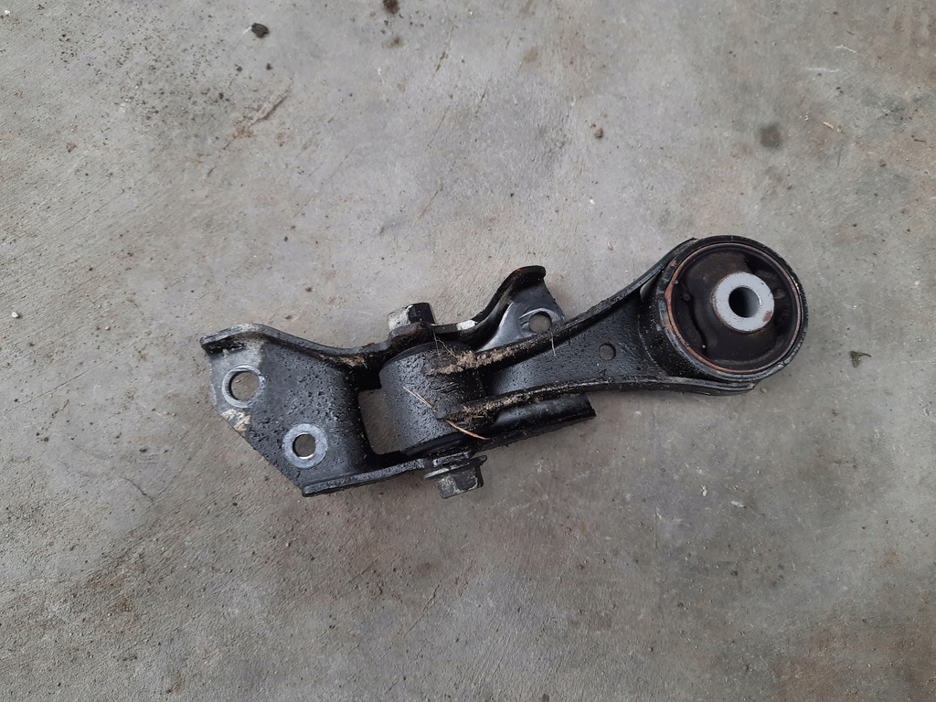 фото №1, Yaris iii 1.3vvti кронштейн двигателя