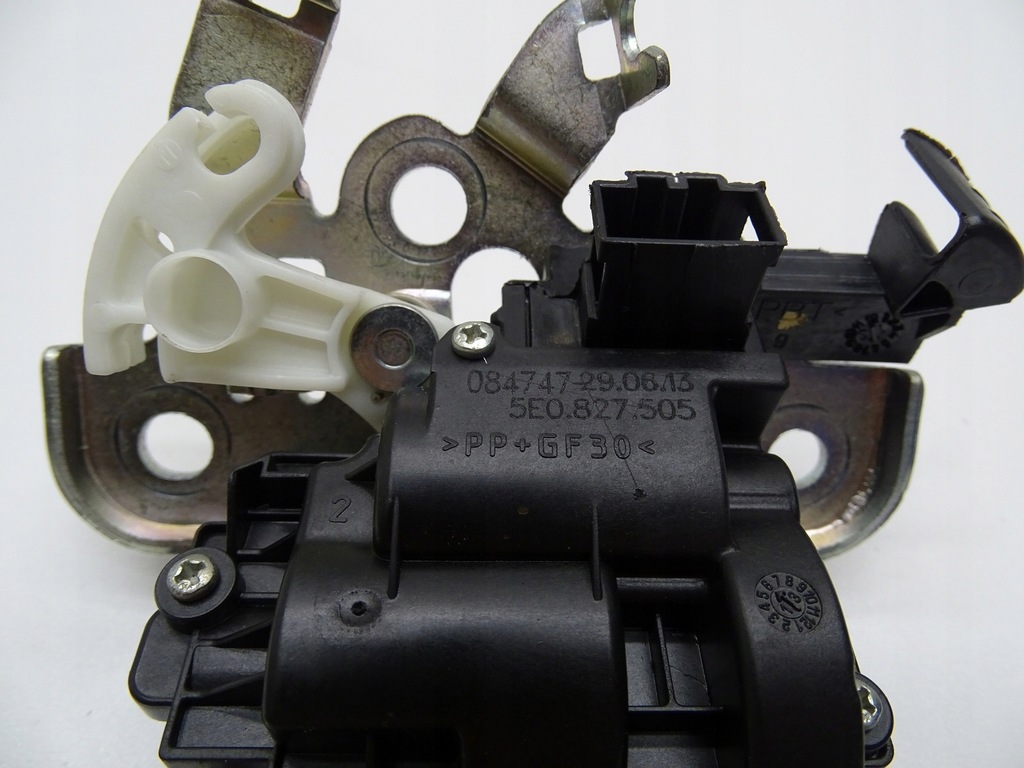 фото №16, Замок задний крышки seat skoda 5e0827505a
