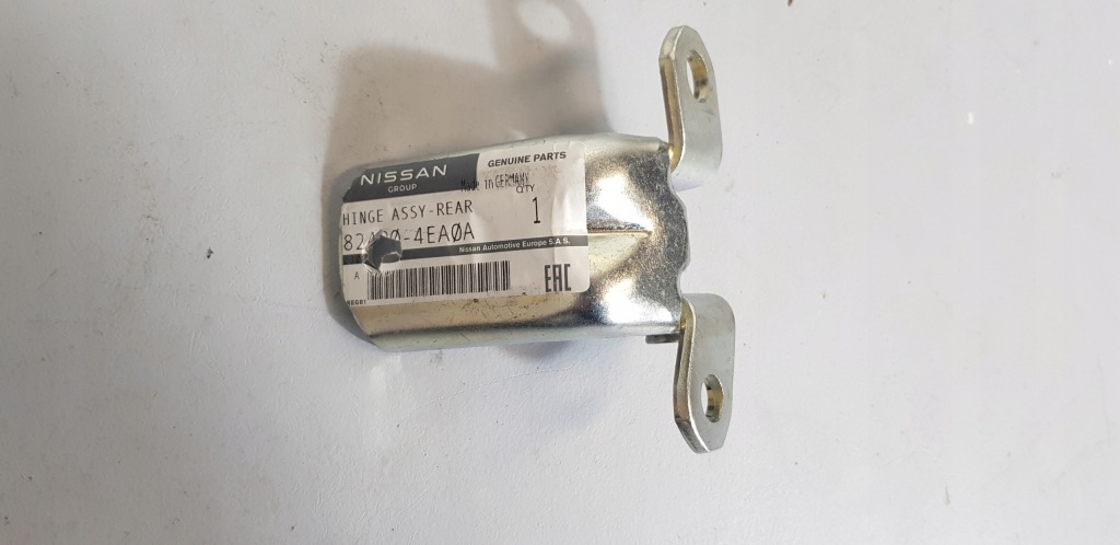 фото №1, Nissan qashqai петля дверь 82420-4ea0a