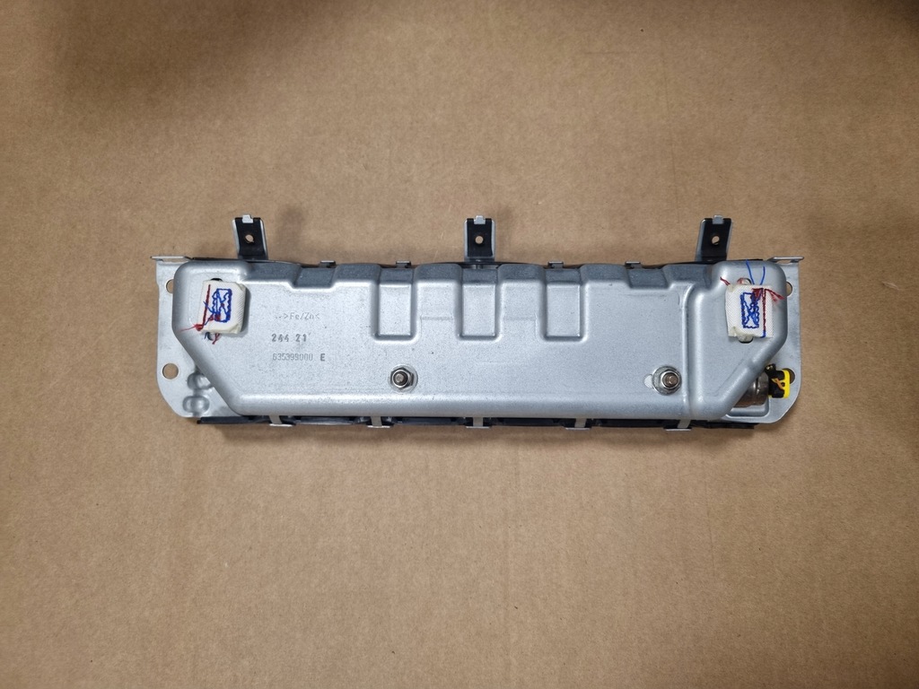 фото №10, Volvo c40 xc40 панель приладів консоль оригінал подушка безпеки водій пасажир колінний