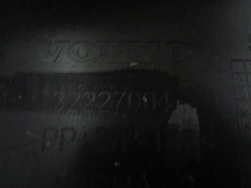 фото №5, Volvo v60 спойлер накладка бампер задня