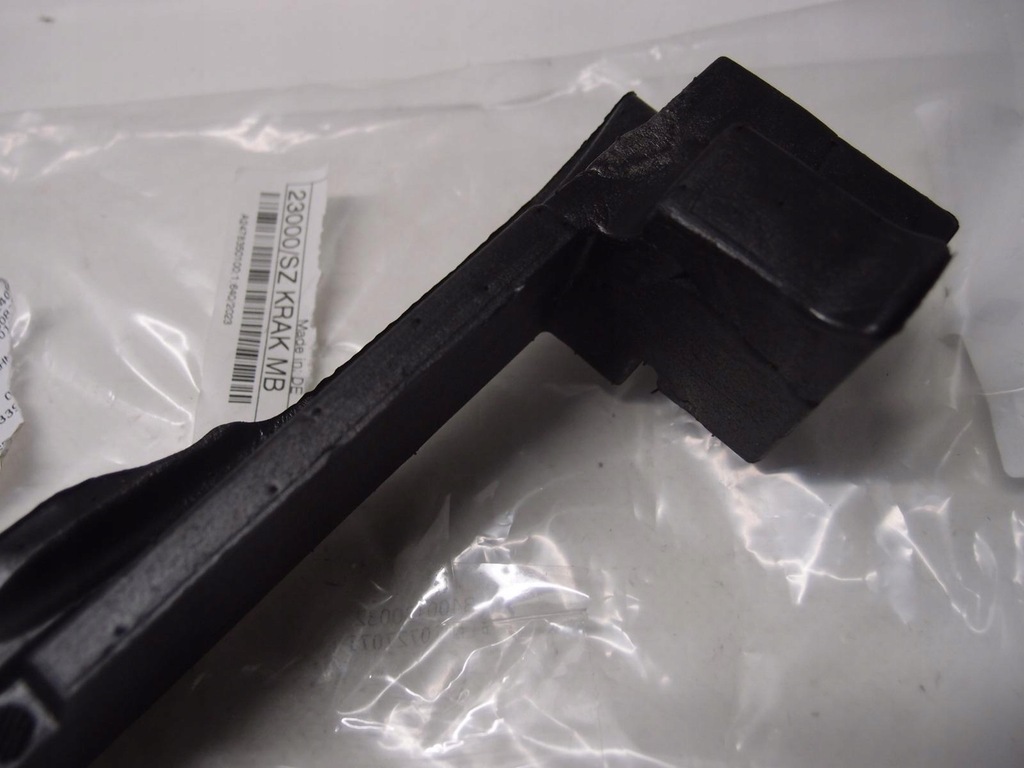 фото №7, Шумоизоляция жабо mercedes w247 2478350100