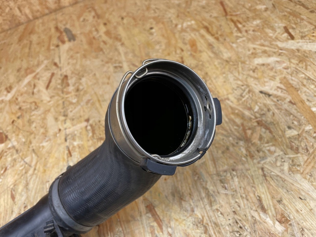 Пабтрубок  труба шланг воздуха volvo xc90 ii xc60 ii v60 ii 31686412 31657738 Доставка