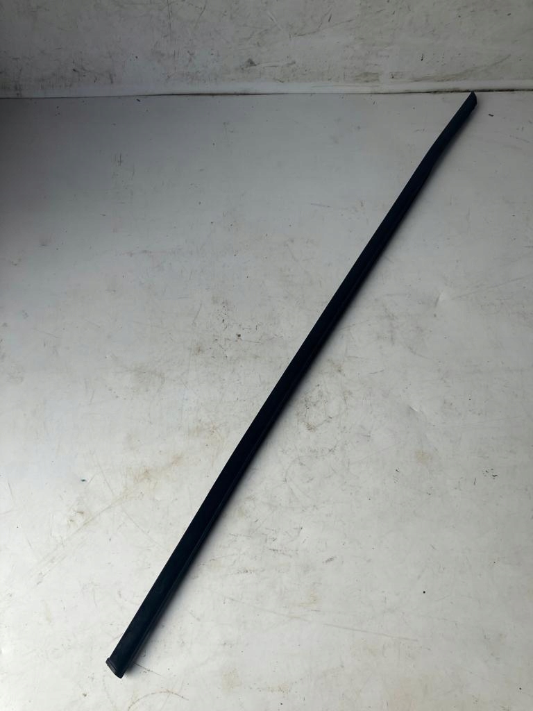 фото №1, Молдинг ущільнювач двері лівий перед ds5 #3