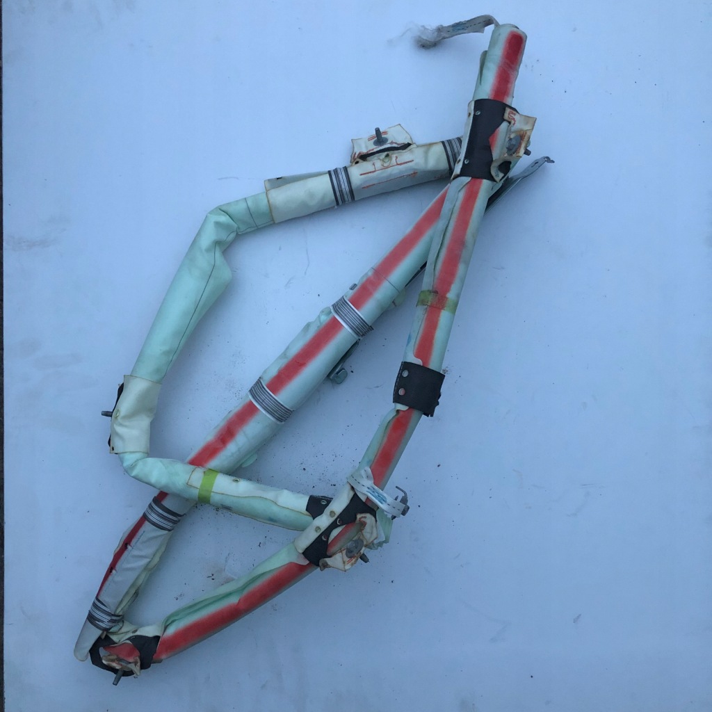 фото №1, Jeep grand cherokee wk2 lift шторка безопасности правая 17r