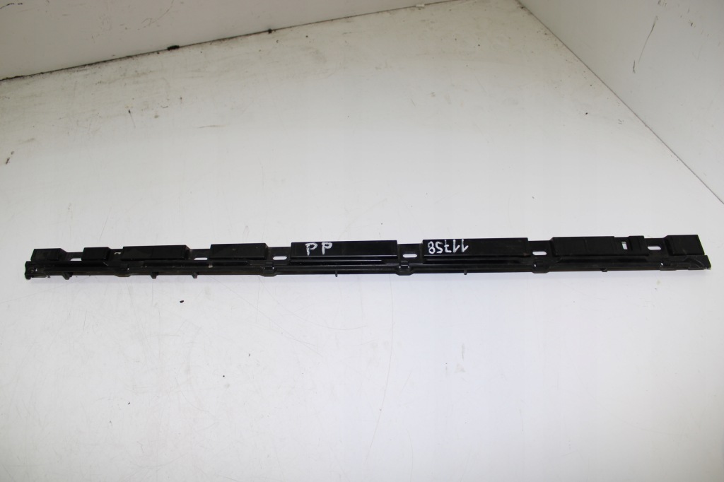 Купити Bmw f01 f02 напрямна кронштейн поріг праве 7187102