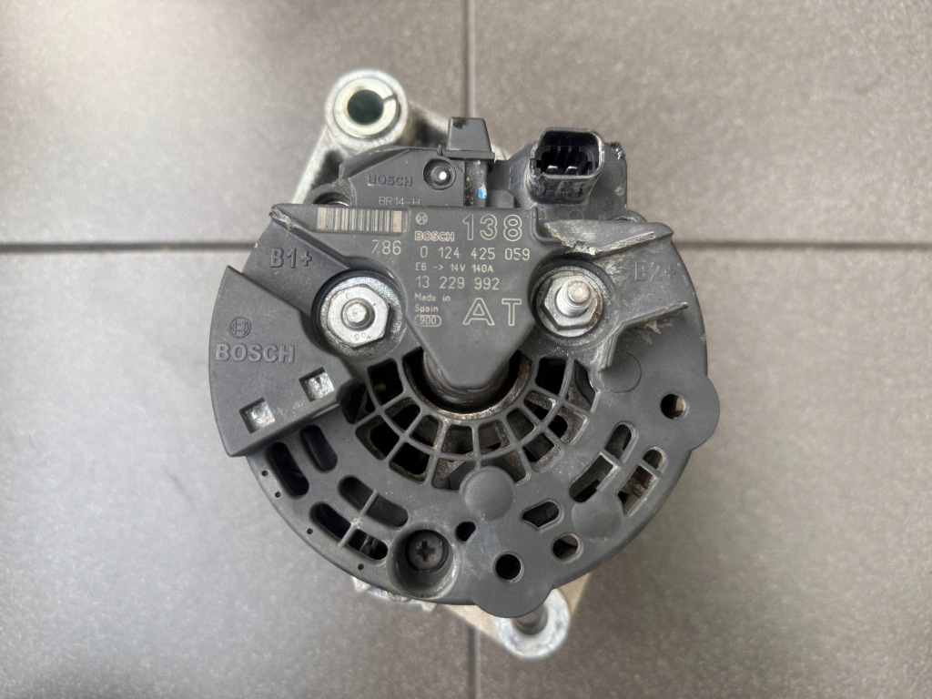 Купити Генератор opel оригінальний номер 13229992