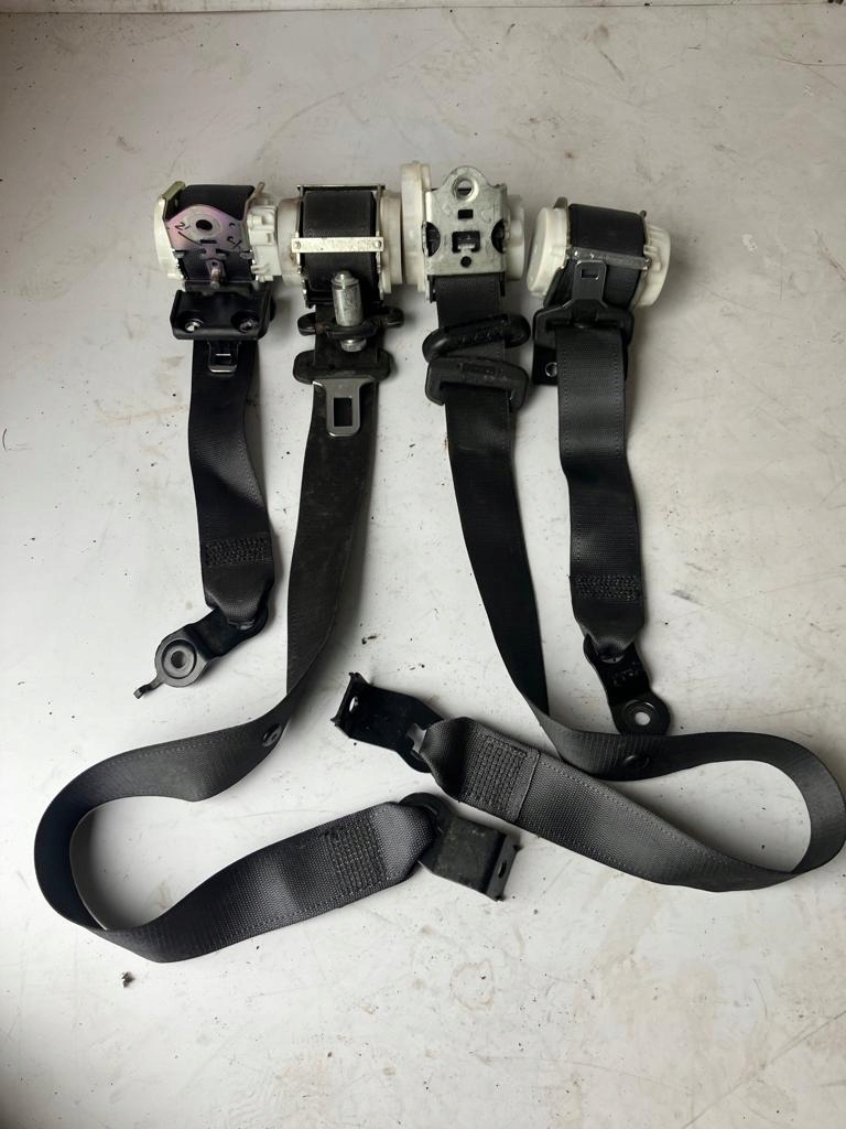 фото №1, Pas безпеки fiat croma комплект ременів