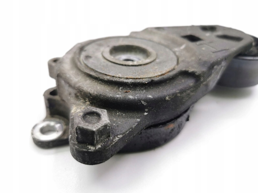 Toyota auris e180 2014 натягувач ремінь генератора Недорого