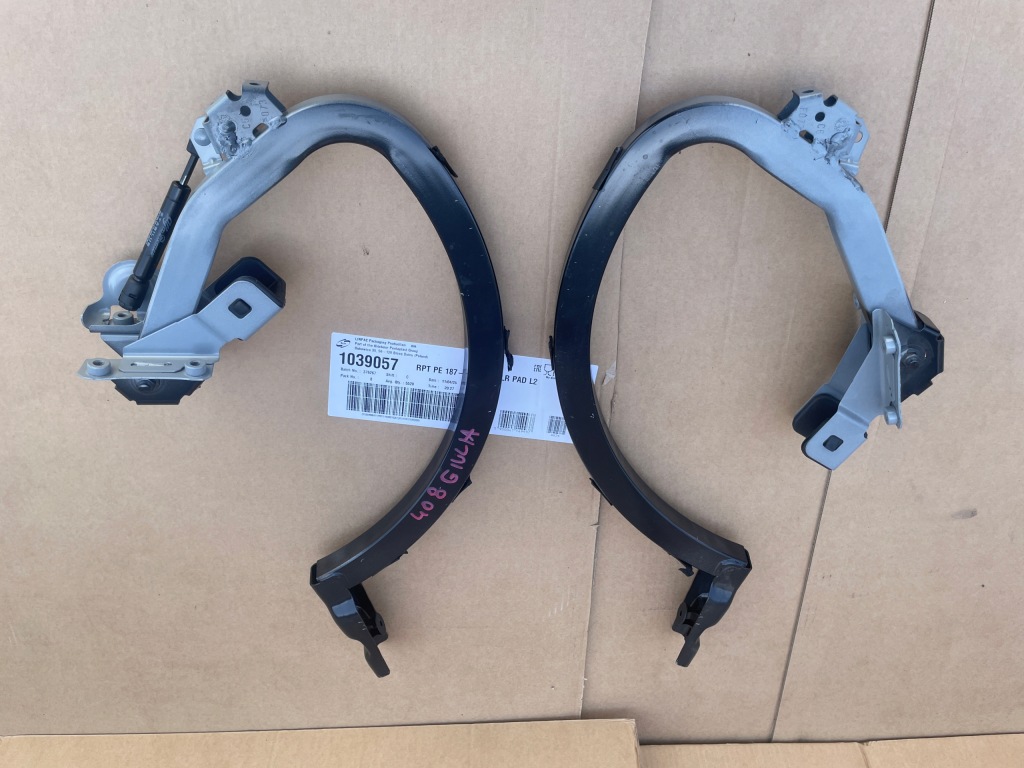 фото №1, Alfa romeo giulia петли крышки комплект левый правый 408