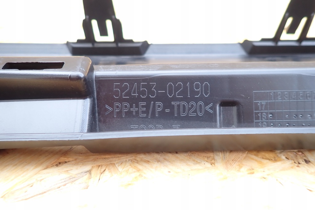 фото №11, Toyota corolla e21 диффузор спойлер бампера kombi