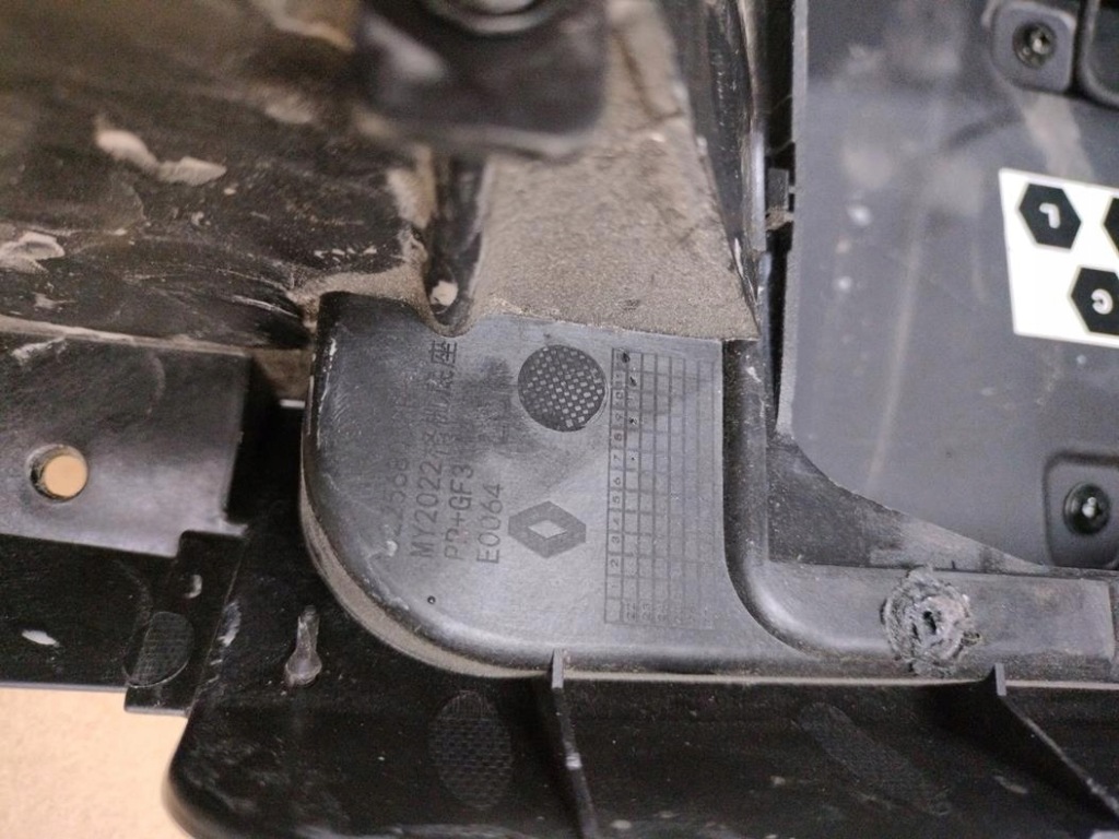 фото №3, Кришка заряджання решітка радіатора решітка радіатора dacia spring оригінал