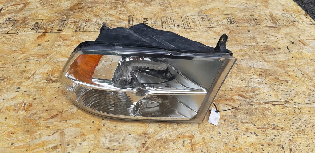 фото №1, Лампа dodge ram оригинал