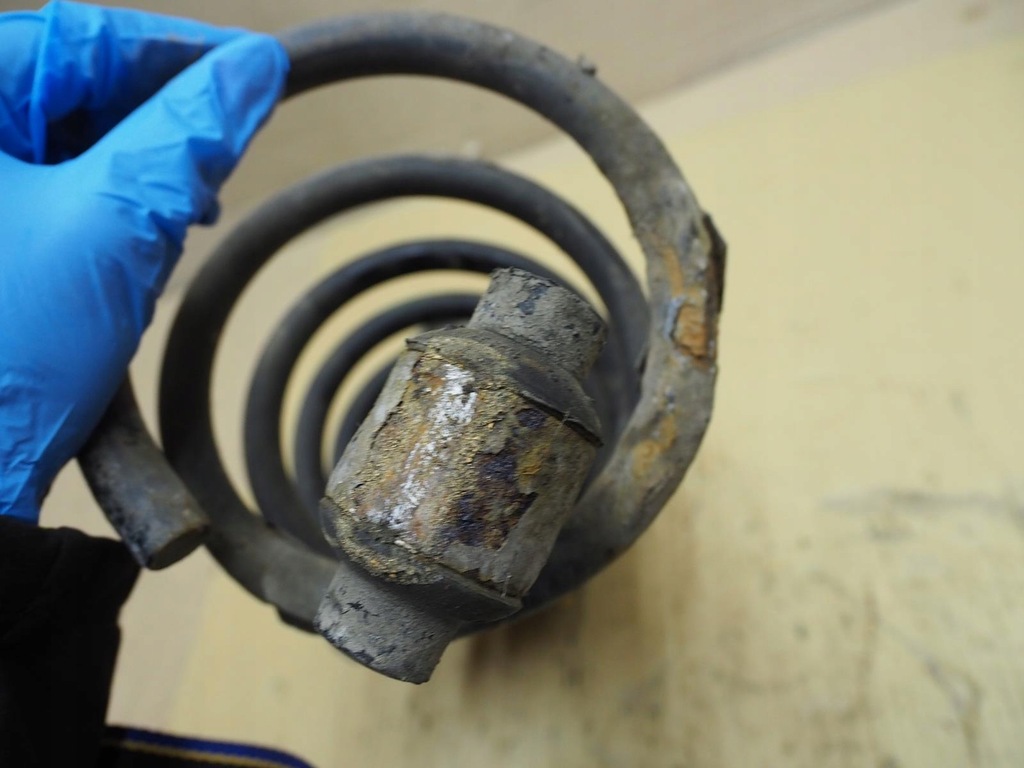 фото №16, Volvo v70 ii амортизатор пружина подушка задня lew