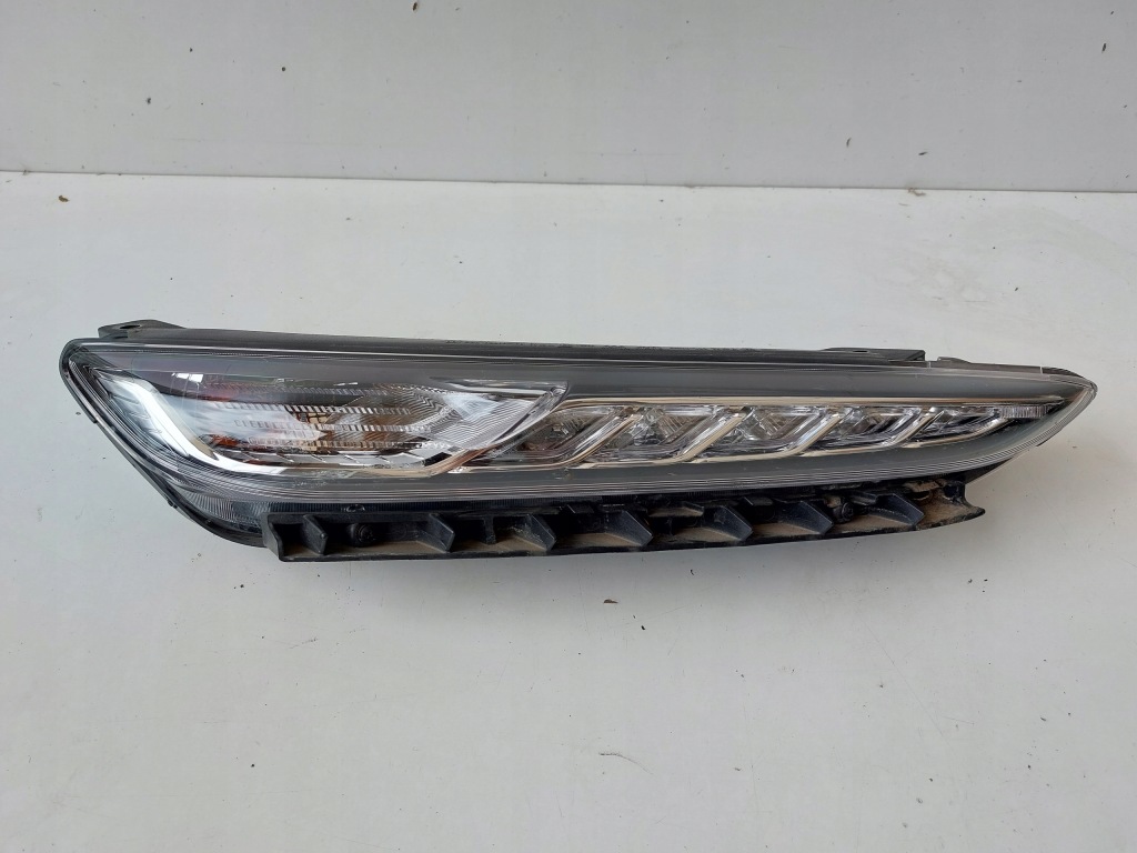 Купить Hyundai kona фара правый  led drl 92209-j90