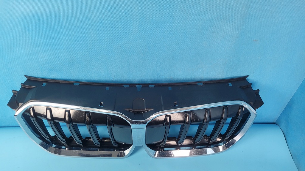фото №8, Bmw x1 u11 23r решётка радиатора решётка радиатора бампера перед 9883426 8737208