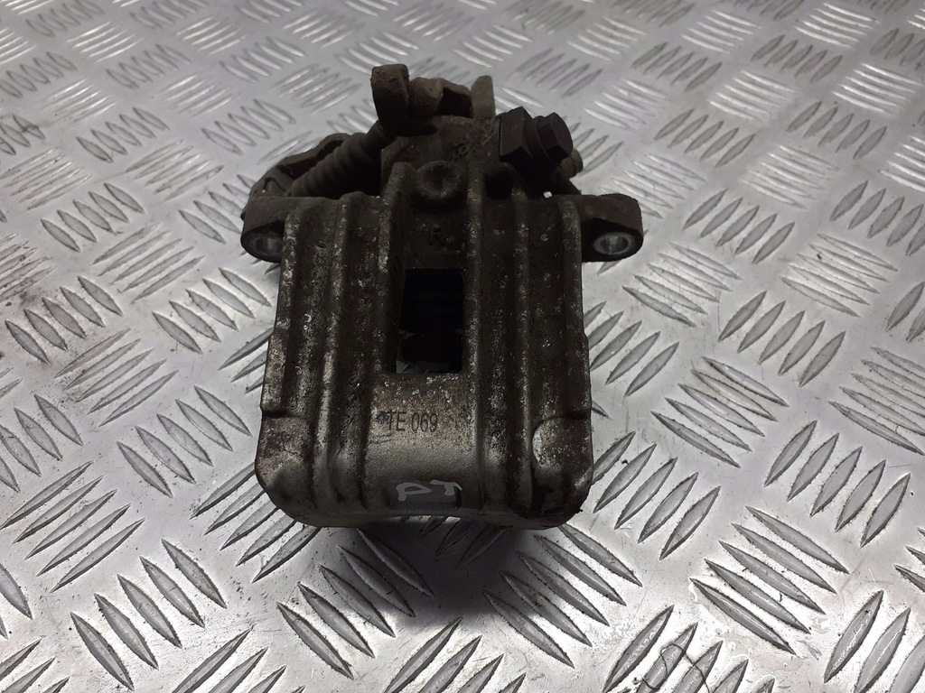 фото №1, Суппорт тормозной правый задняя audi a3 8l 1.6