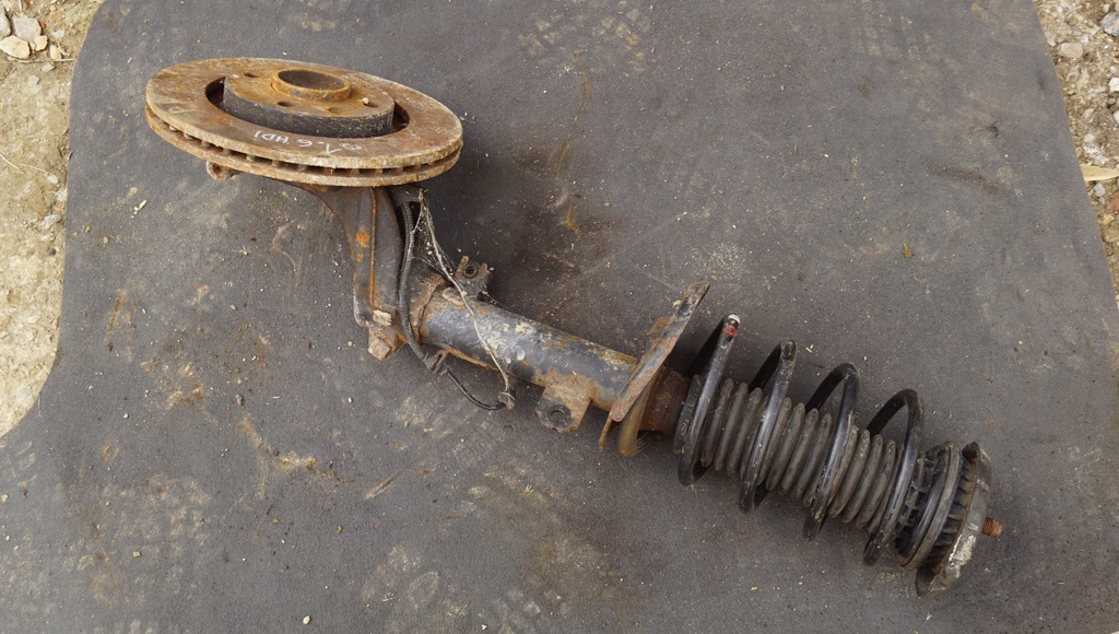 фото №5, Поворотний кулак правий перед peugeot 2008 i 1.6 hdi