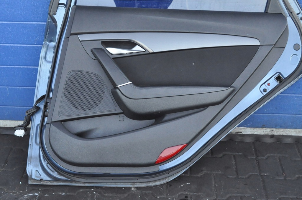 фото №8, Hyundai i40 дверь правый задняя задние yu6 sedan kpl