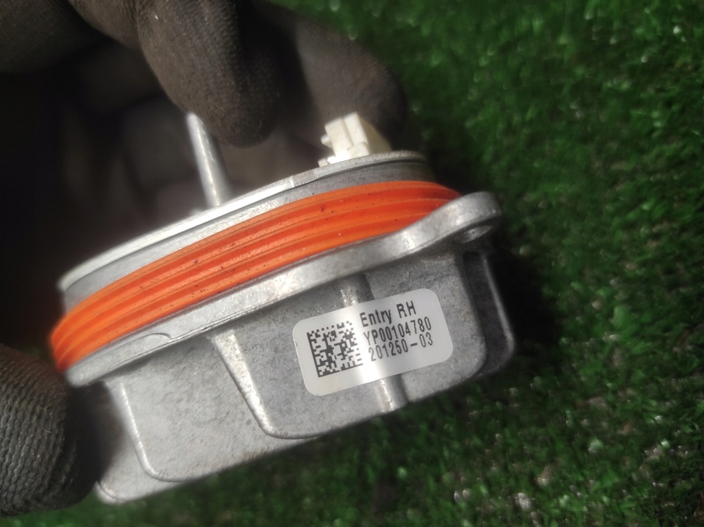 фото №3, Opel grandland преобразователь led правая yp00104780