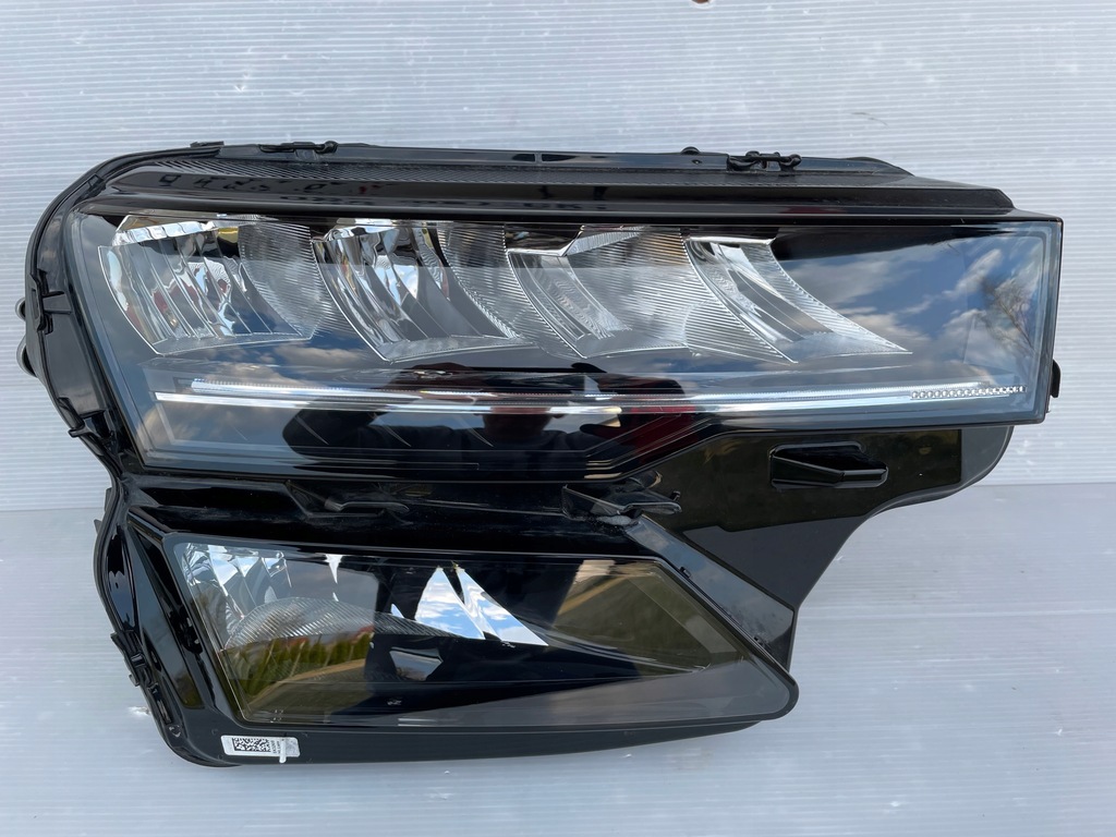 фото №1, Skoda karoq lift full led лампа правый перед 57b941010