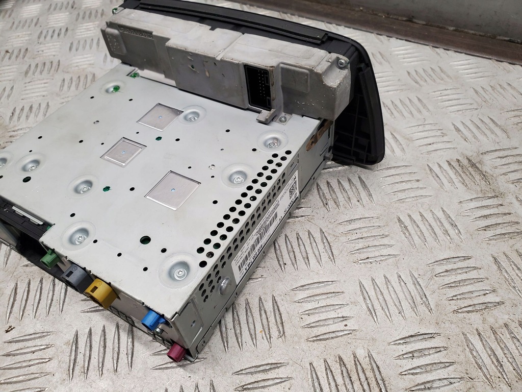 фото №5, Audi q3 8u 8u0035746a с передний автомагнитола