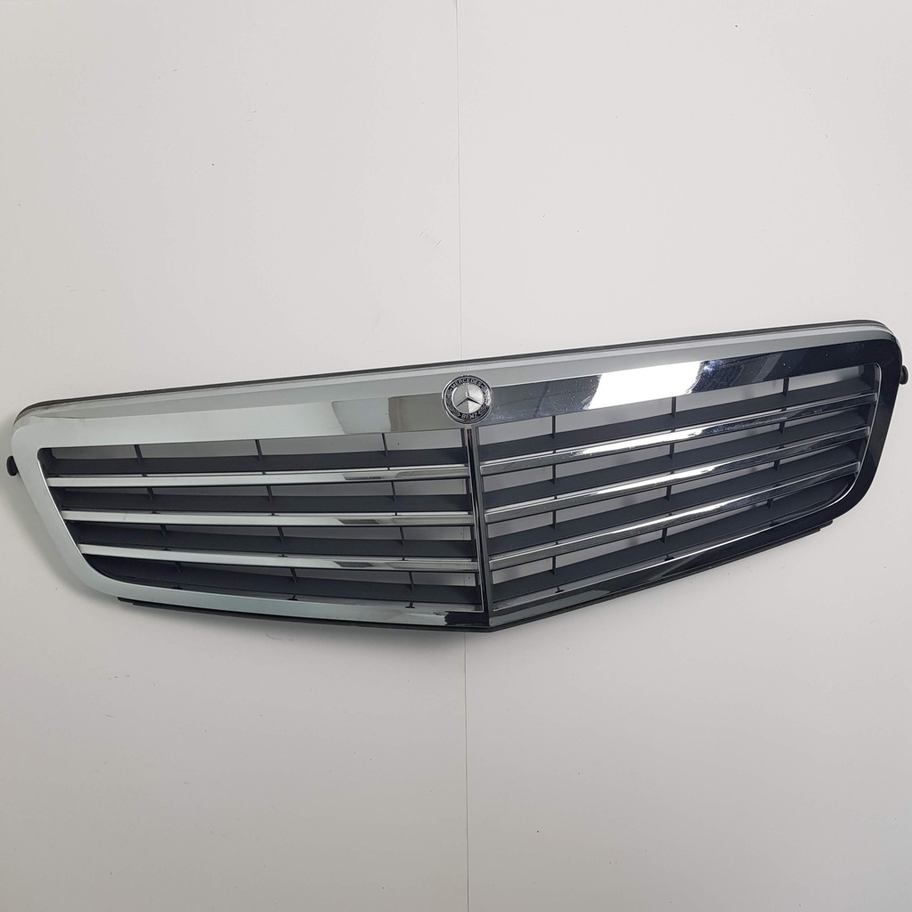 фото №1, Mercedes w204 c klasa решётка радиатора решётка радиатора a2048801283