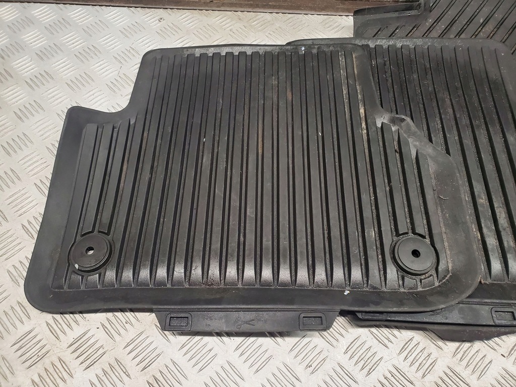 фото №7, Audi a4 s4 b9 8w 8w1061501 комплект обшивка