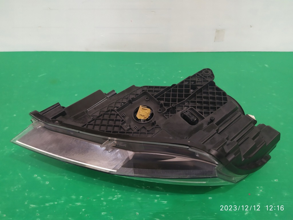 фото №11, Правая лампа перед фара bi-xenon skoda superb 3 iii 3v1941016a