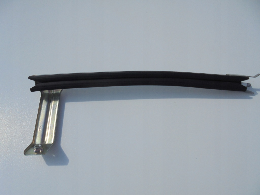 фото №4, X-trail t32 направляющая стекло правый перед