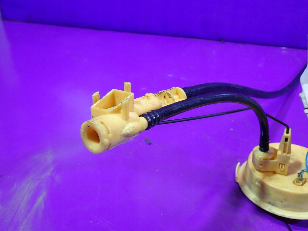 Bmw e46 97-03 2,0 датчик пального поплавок 6752054 Недорого