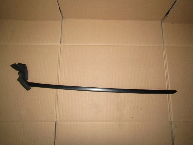 фото №1, Lexus gs 12 молдинг скло перед лобове p l