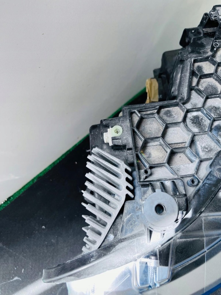 фото №4, Лампа правая фара правый vw crafter full led оригинал