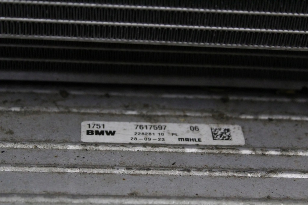 Комплект радіатор bmw f40 7617597 1.5l бензиновий 103kw 2023 Недорого