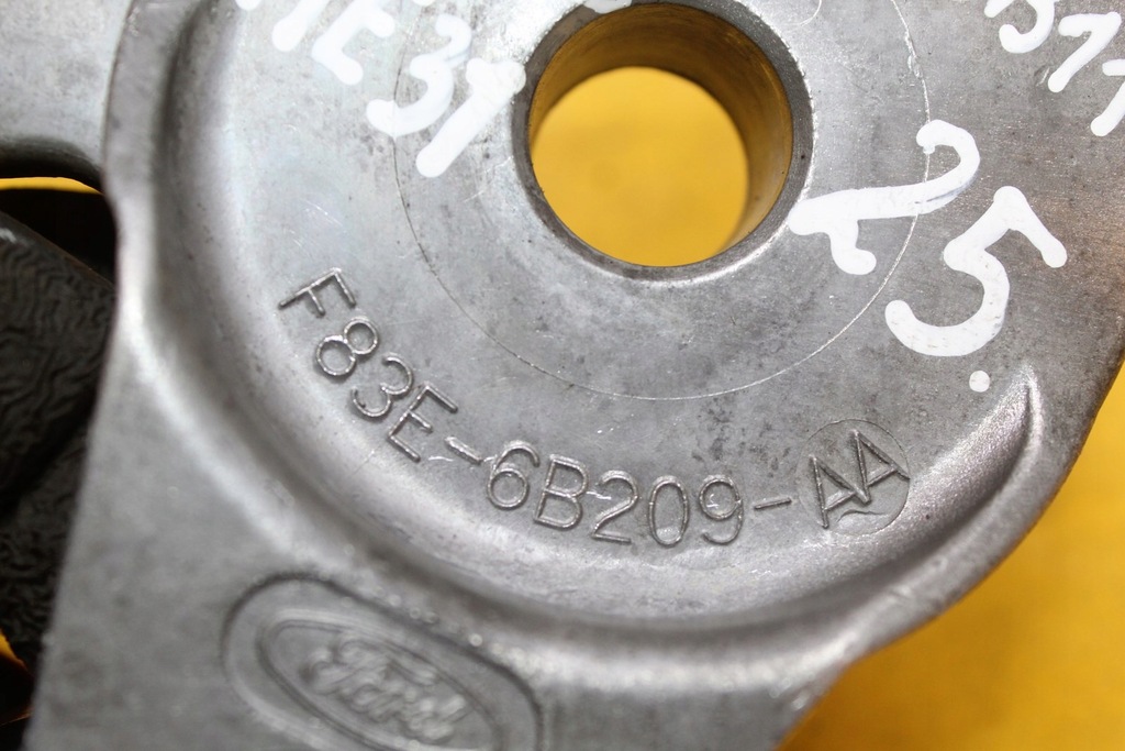 фото №7, Натяжитель aston martin 5.2 b v12 tvin turbo db11 f83e-6b209-aa