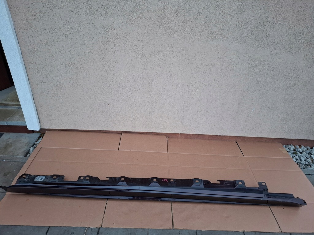 фото №1, Молдинг порог mercedes s klasa w223 223 amg оригинал