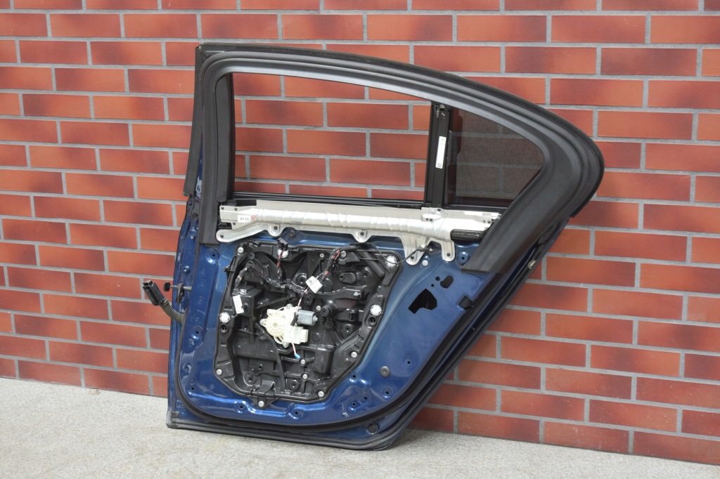 фото №5, Дверь правое задняя задние bmw 7 g11 цвет c1m