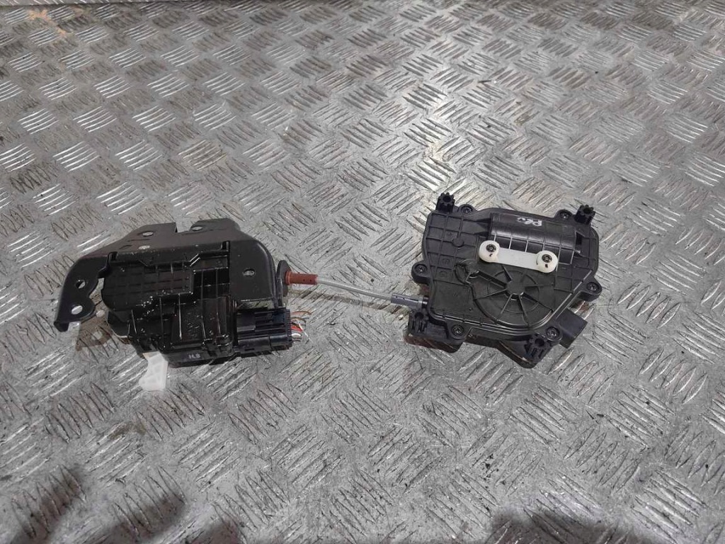 фото №1, Kia proceed 3 iii замок задняя крышки багажника gt 18-