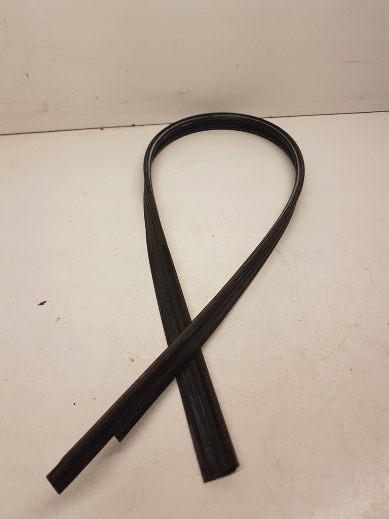 фото №1, Прокладка стекло правая audi a5 8t0854544f