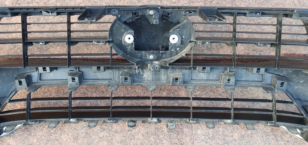 фото №13, Toyota hilux viii lift 2020- решётка радиатора решётка радиатора хром