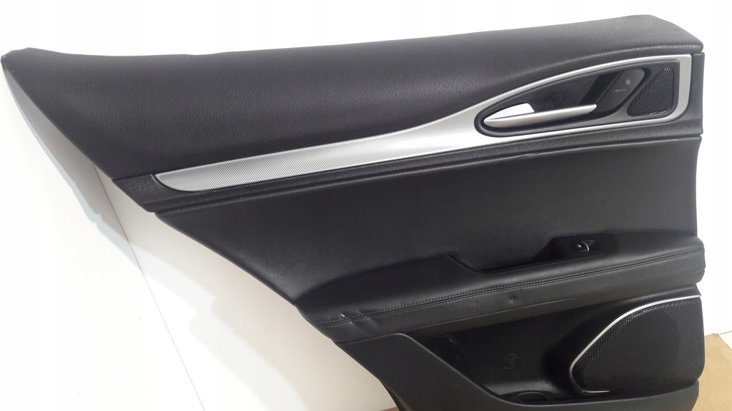 фото №16, Alfa romeo stelvio обшивка двері оббивка обшивки комплект