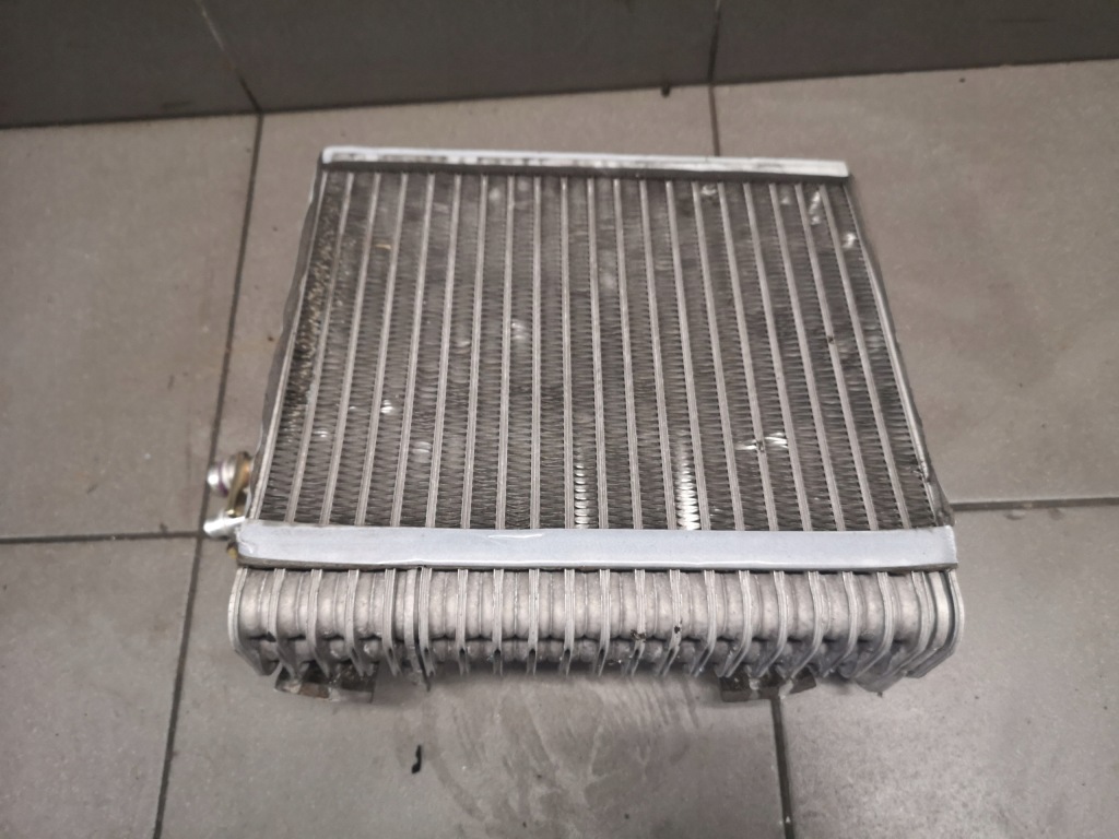 фото №6, Радіатор кондиціонера vw touareg 7l0820102a