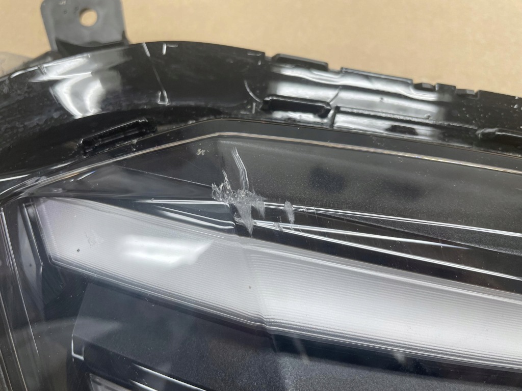 Peugeot 208 2 фара led drl левая 985105418001 Цена